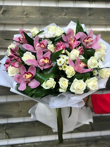 Букет цветов из: Розы и Хризантемы в Шаран