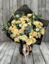 Букет цветов из:  Розы и Лизиантусы в Шаран