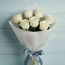 Букет 7 Белых роз Эдлесс Лав в Шаран