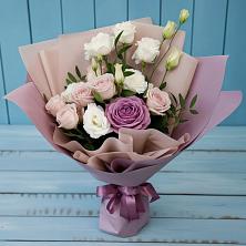 Букет цветов из:  Розы и Лизиантусы в Шаран