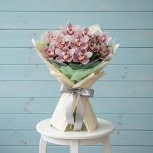 Букет цветов из:  Орхидеи и Розы #REPLACE_PRED# Шаран