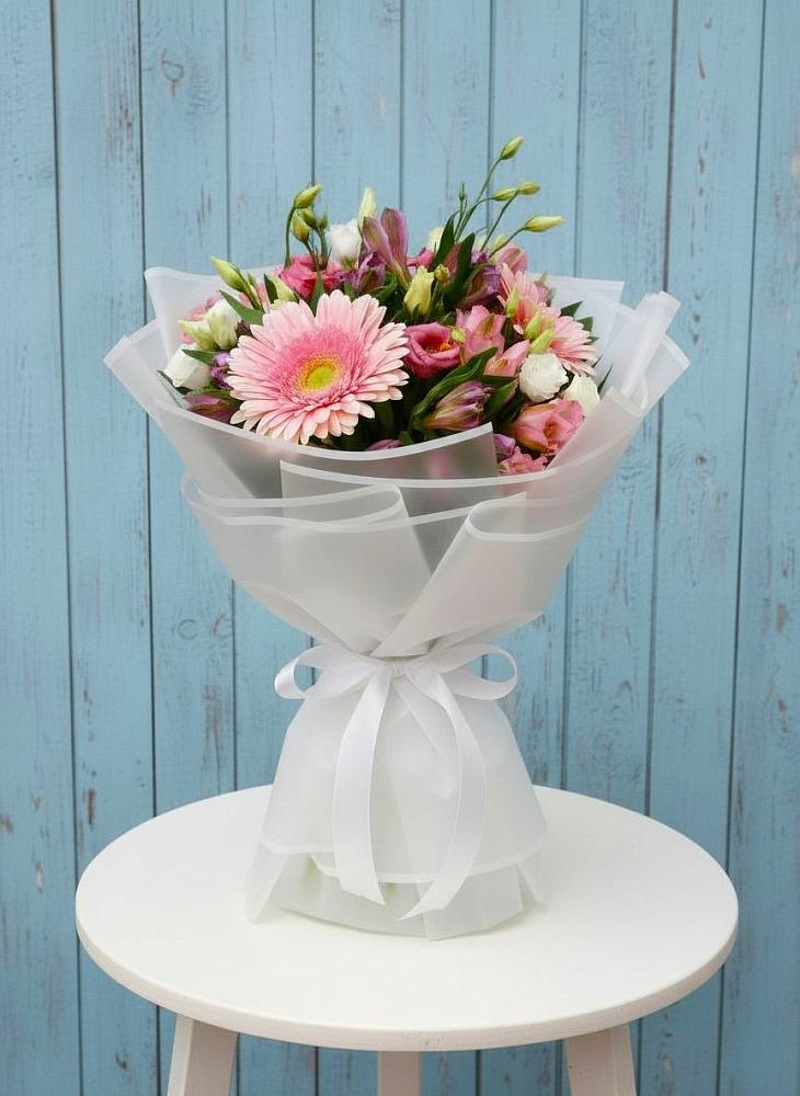 Букет цветов из: Герберы, Альстромерии и Лизиантусы в Шаран