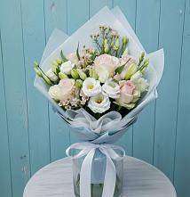 Букет цветов из:  Розы и Лизиантусы в Шаран
